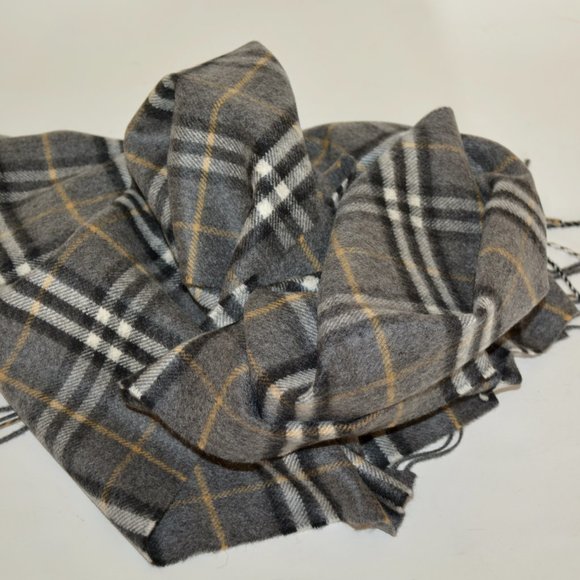 NWT BURBERRY VINTAGE CHECK CASHMERE SCARF - Picture 5 of 6